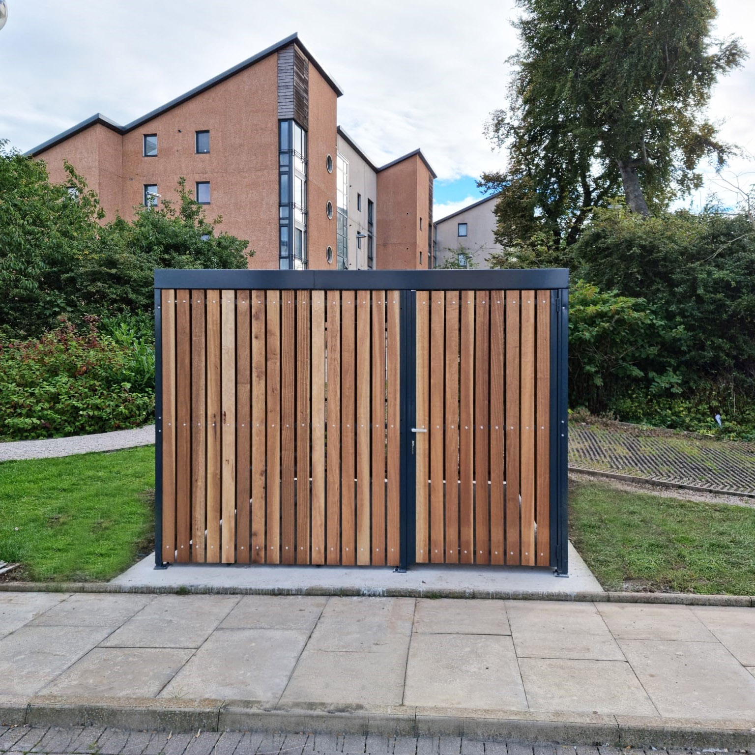FalcoLok-300 Cycle Locker Sanctuary Housing